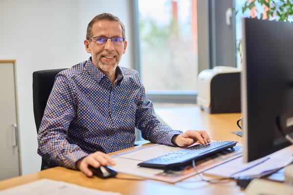 Thomas Witt +49 (0) 52 21 / 77 08 - 58